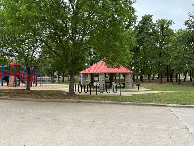 7905 Brandon Court, North Richland Hills, TX 76182