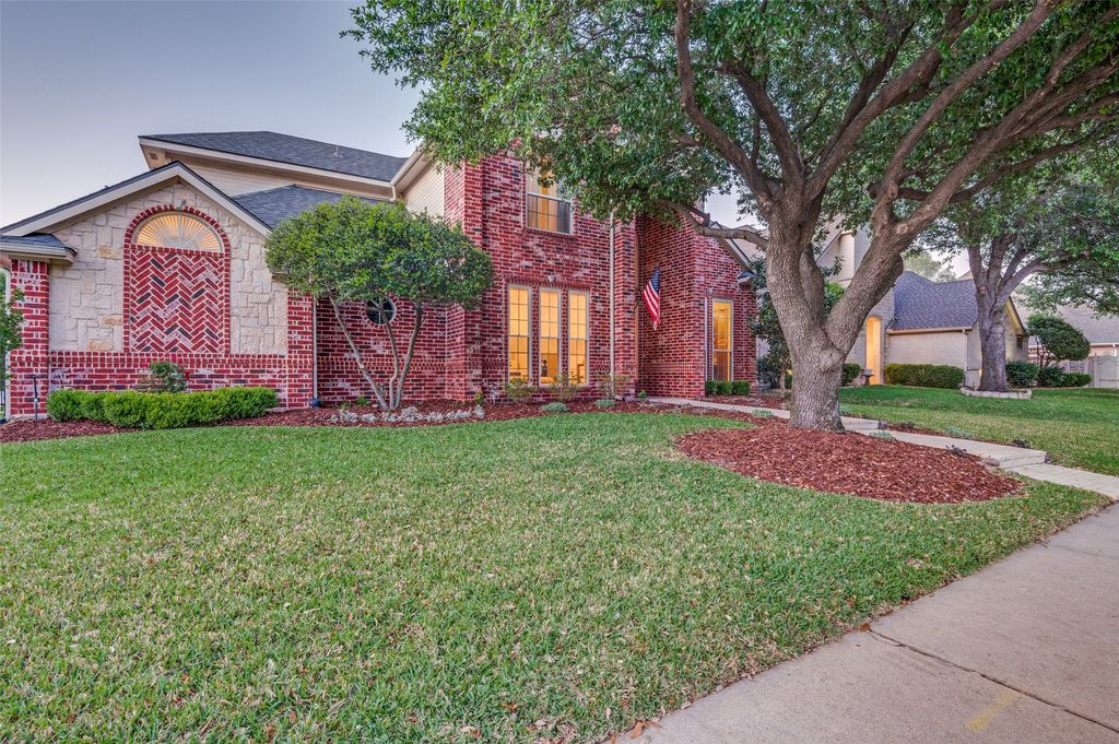 7905 Brandon Court, North Richland Hills, TX 76182