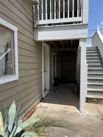 1813 29th Street, Galveston, TX 77550