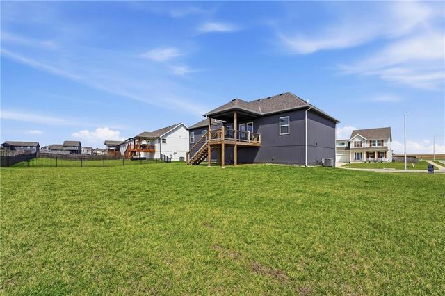 10202 N Quincy Avenue, Kansas City, MO 64156