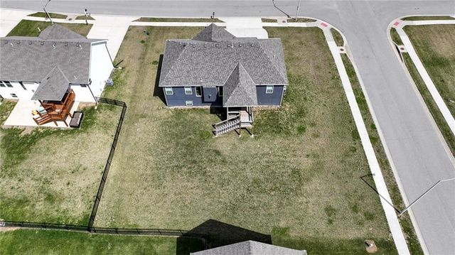 10202 N Quincy Avenue, Kansas City, MO 64156