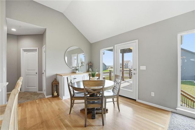 10202 N Quincy Avenue, Kansas City, MO 64156