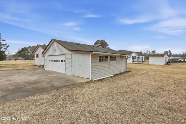 1392 Nixonton Road, Elizabeth City, NC 27909