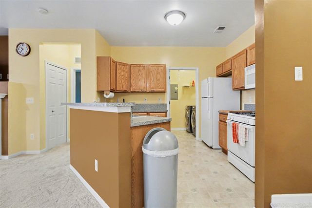 23790 Northstone Village Drive, Taylor, MI 48180