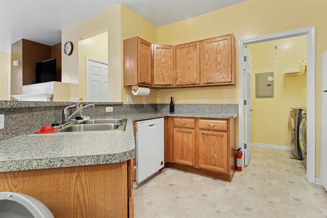 23790 Northstone Village Drive, Taylor, MI 48180