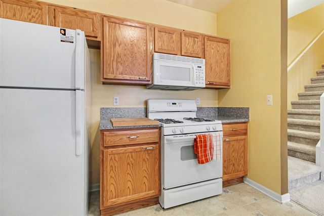 23790 Northstone Village Drive, Taylor, MI 48180