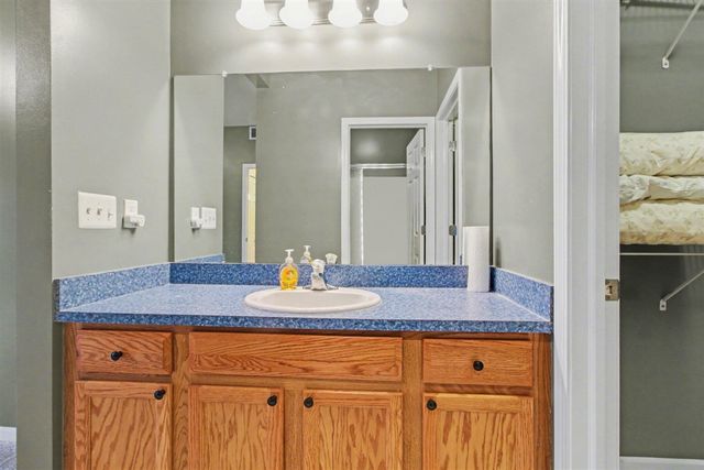 23790 Northstone Village Drive, Taylor, MI 48180