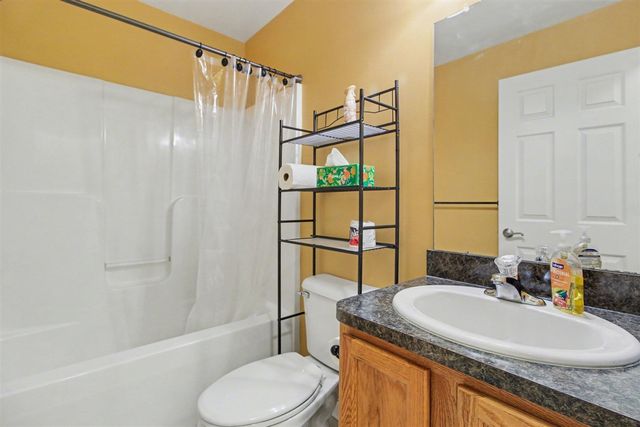 23790 Northstone Village Drive, Taylor, MI 48180