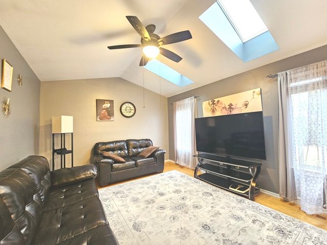 579 Scott Lane, Romeoville, IL 60446