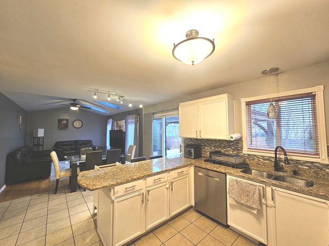 579 Scott Lane, Romeoville, IL 60446