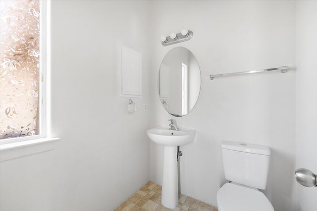 6427 Cerros Grandes Drive, Santa Fe, NM 87507