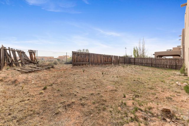 6427 Cerros Grandes Drive, Santa Fe, NM 87507