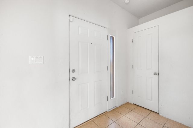 6427 Cerros Grandes Drive, Santa Fe, NM 87507