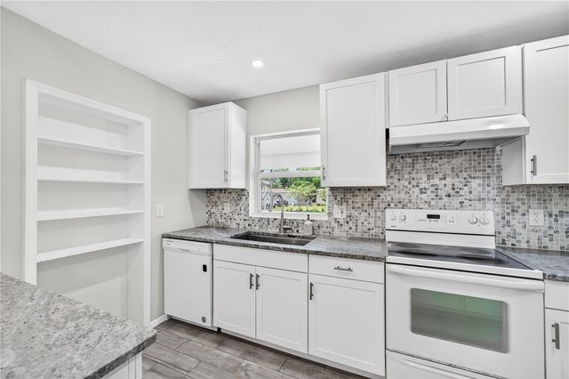 819 CANOVIA AVENUE, Orlando, FL 32804