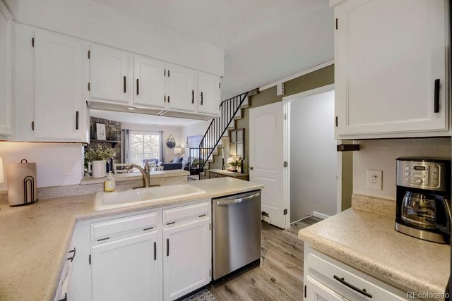 6796 S Holland Way, Littleton, CO 80128