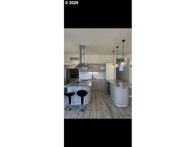 16408 Sw TIMBERLAND Dr, Beaverton, OR 97007