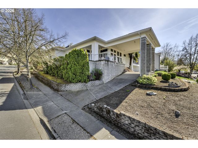 16408 Sw TIMBERLAND Dr, Beaverton, OR 97007