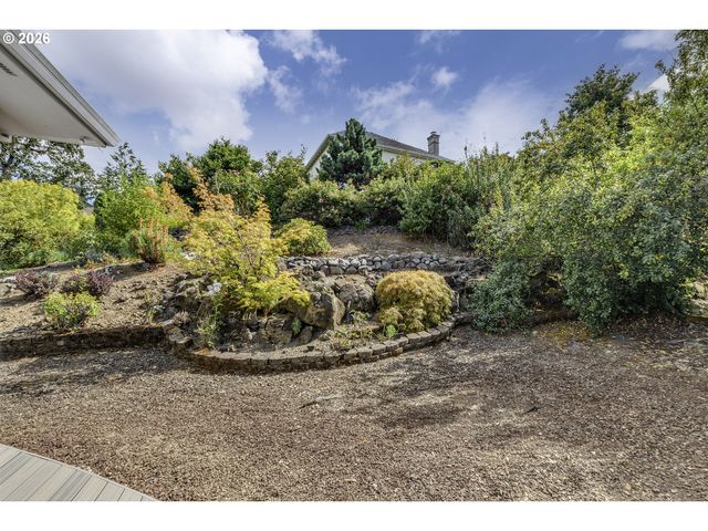 16408 Sw TIMBERLAND Dr, Beaverton, OR 97007
