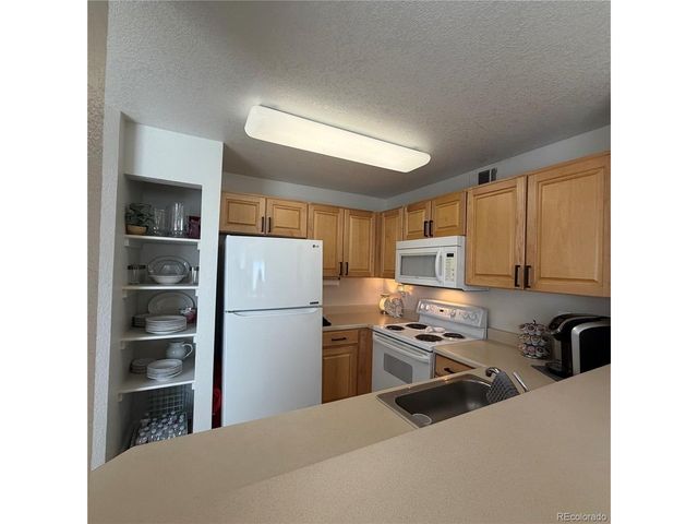 6001 S Yosemite St G204, Greenwood Village, CO 80111