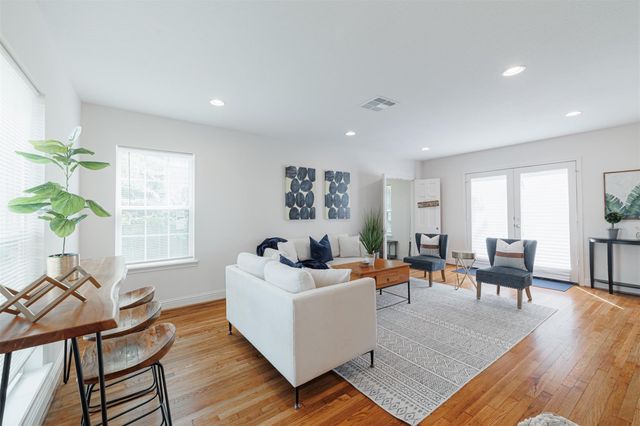 3718 Cleburne Street, Houston, TX 77004