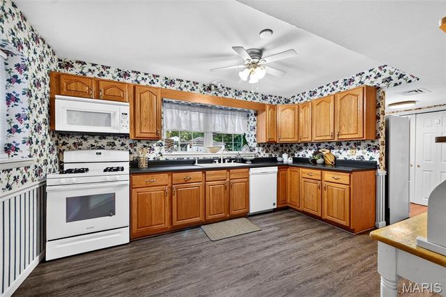 960 Washington Street, Florissant, MO 63031
