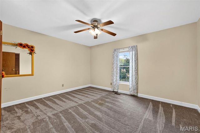 960 Washington Street, Florissant, MO 63031