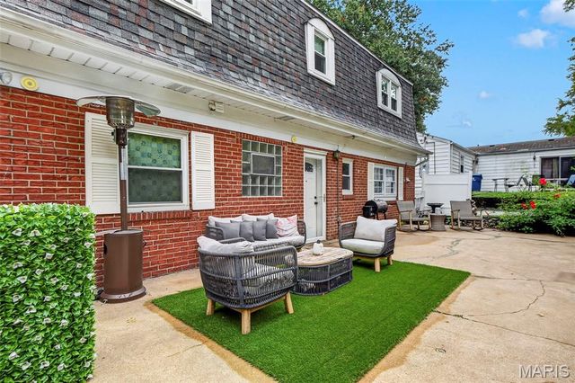 960 Washington Street, Florissant, MO 63031