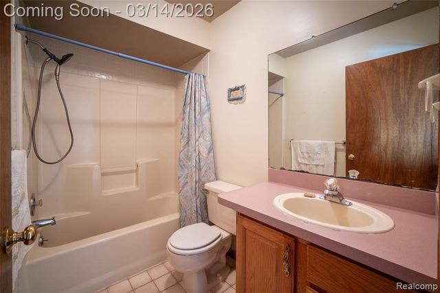 1684 Lombardy, Highland, MI 48356