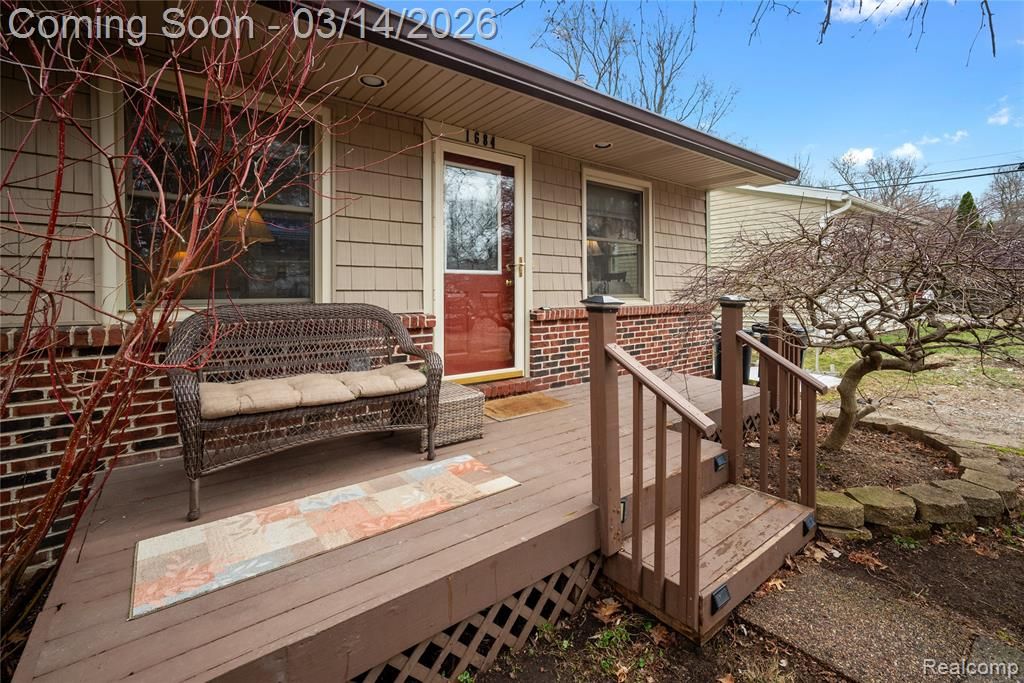 1684 Lombardy, Highland, MI 48356