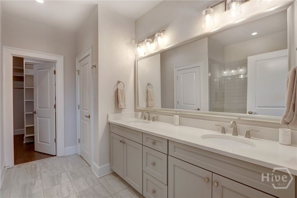 Image 31 of property listing at 421 Port Street, Savannah, GA 31401