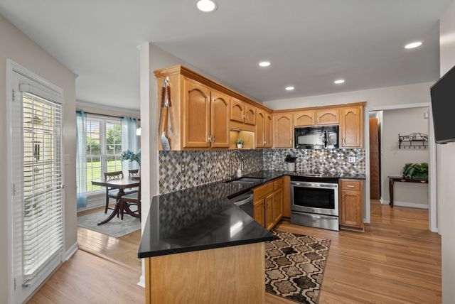655 Stonewall Ln, Clarksville, TN 37040
