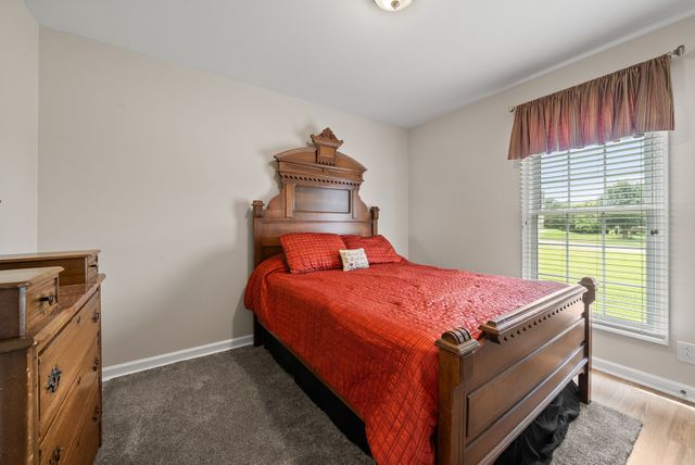 655 Stonewall Ln, Clarksville, TN 37040