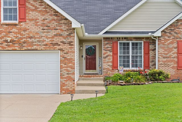 655 Stonewall Ln, Clarksville, TN 37040
