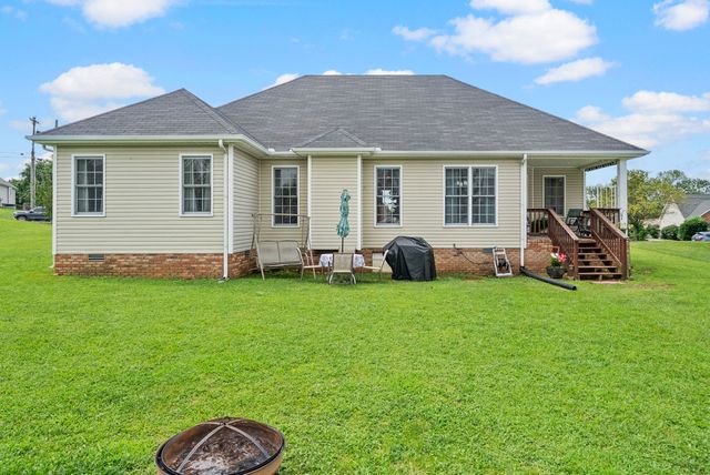 655 Stonewall Ln, Clarksville, TN 37040
