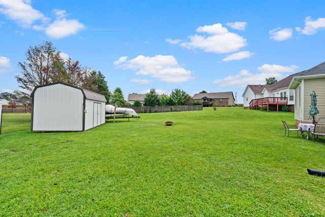 655 Stonewall Ln, Clarksville, TN 37040