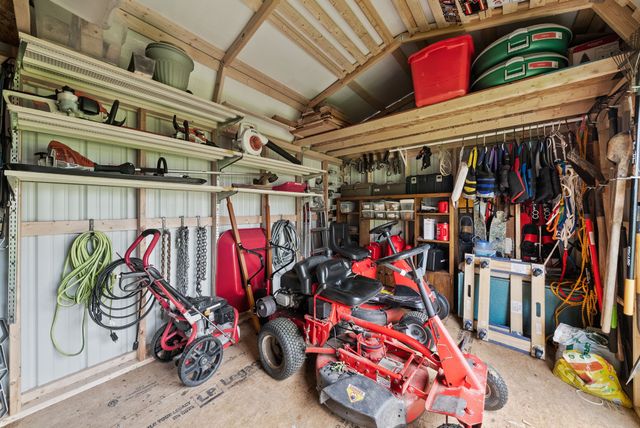 655 Stonewall Ln, Clarksville, TN 37040