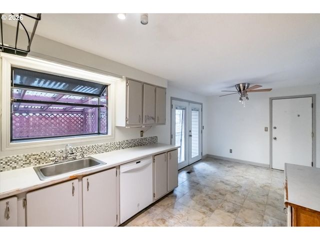 3217 Se 51ST Ave, Portland, OR 97206
