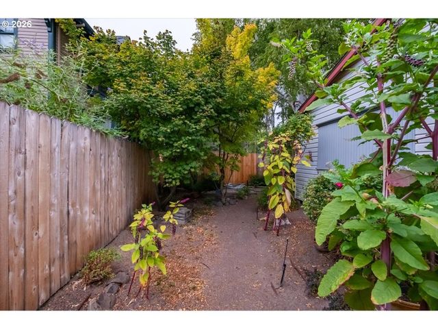 3217 Se 51ST Ave, Portland, OR 97206