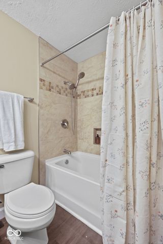 8230 Autumn Mill Lane, Indianapolis, IN 46256