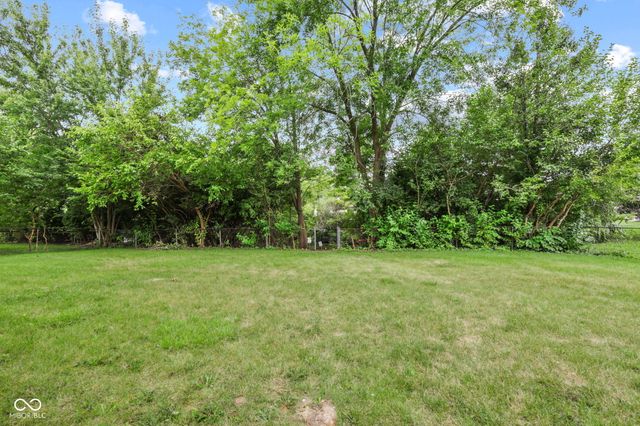 8230 Autumn Mill Lane, Indianapolis, IN 46256