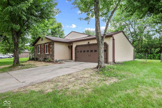 8230 Autumn Mill Lane, Indianapolis, IN 46256
