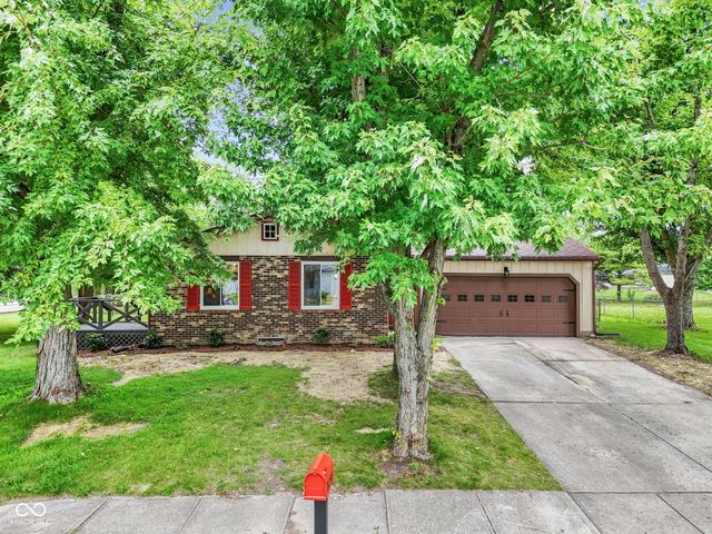 8230 Autumn Mill Lane, Indianapolis, IN 46256