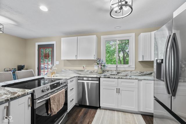 8230 Autumn Mill Lane, Indianapolis, IN 46256