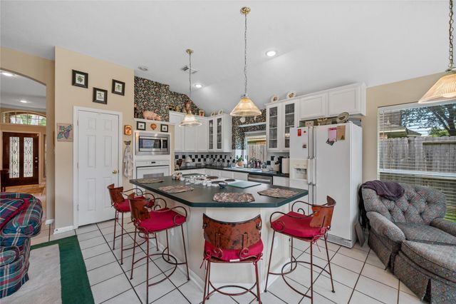12211 Oyster Cove Court, Stafford, TX 77477