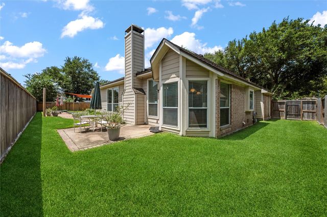 12211 Oyster Cove Court, Stafford, TX 77477