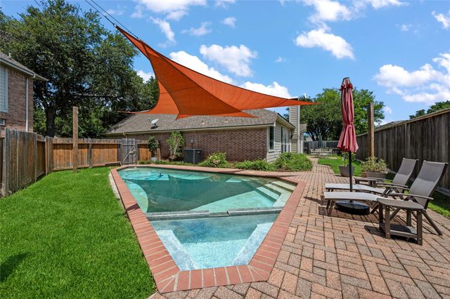 12211 Oyster Cove Court, Stafford, TX 77477