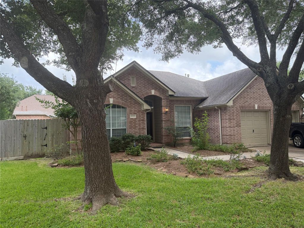12211 Oyster Cove Court, Stafford, TX 77477