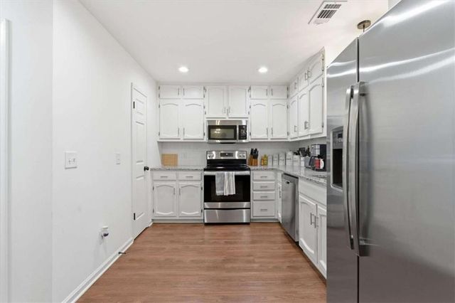230 West Avenue, Carrollton, GA 30117