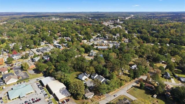 230 West Avenue, Carrollton, GA 30117