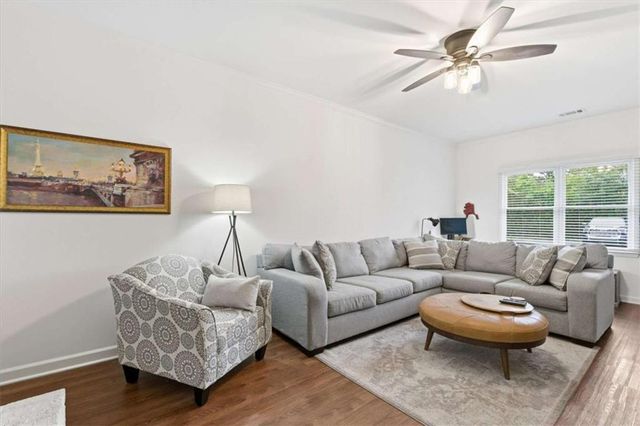 230 West Avenue, Carrollton, GA 30117